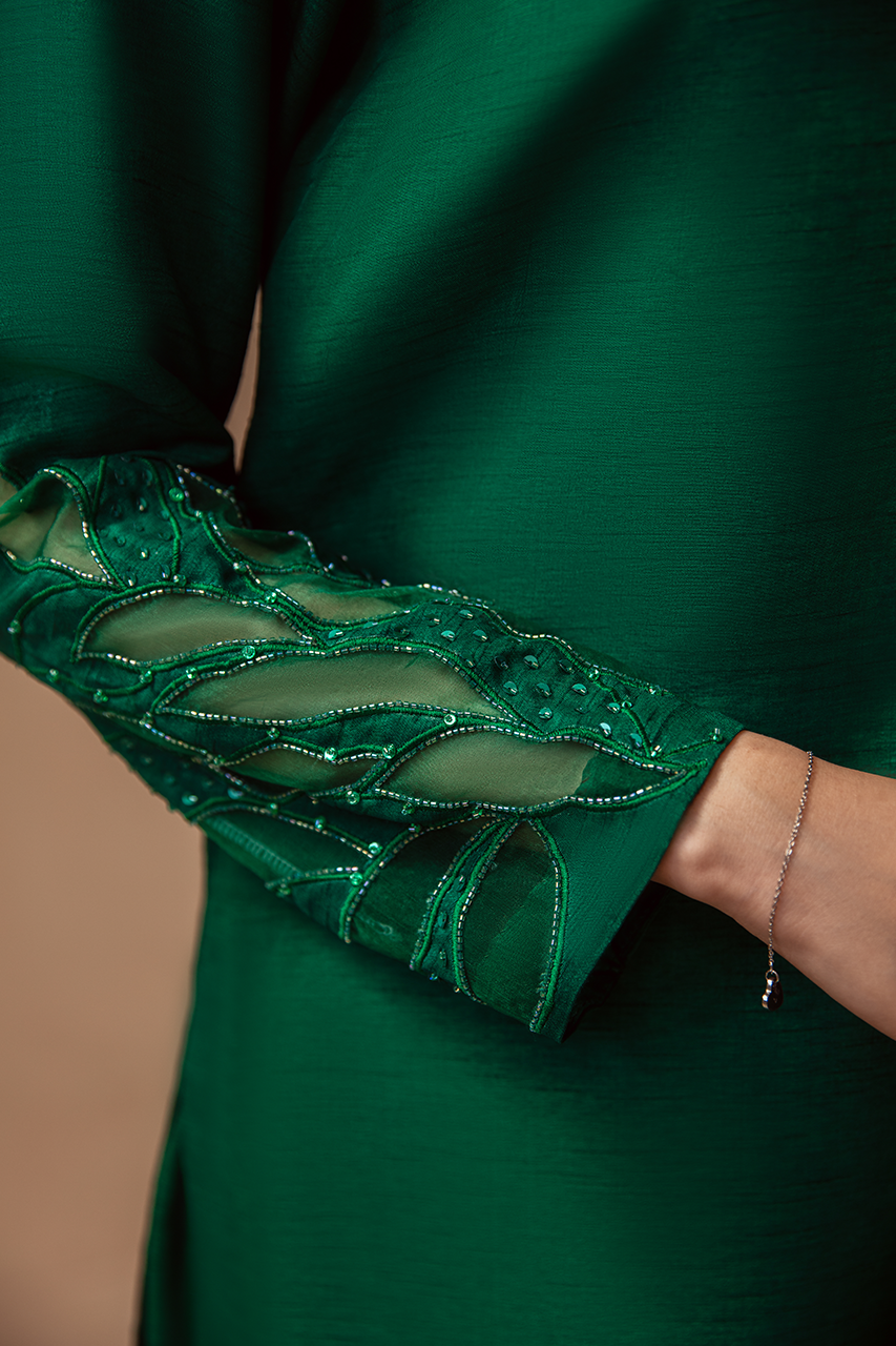 DEEP EMERALD