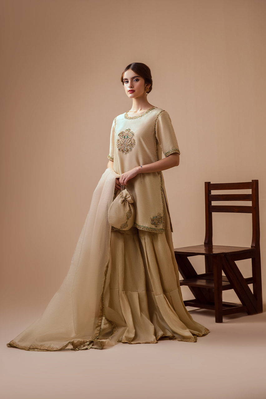 CLASSIC GOLD BEIGE