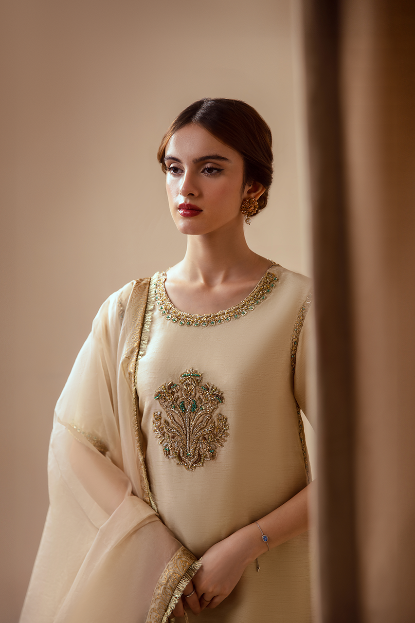 CLASSIC GOLD BEIGE