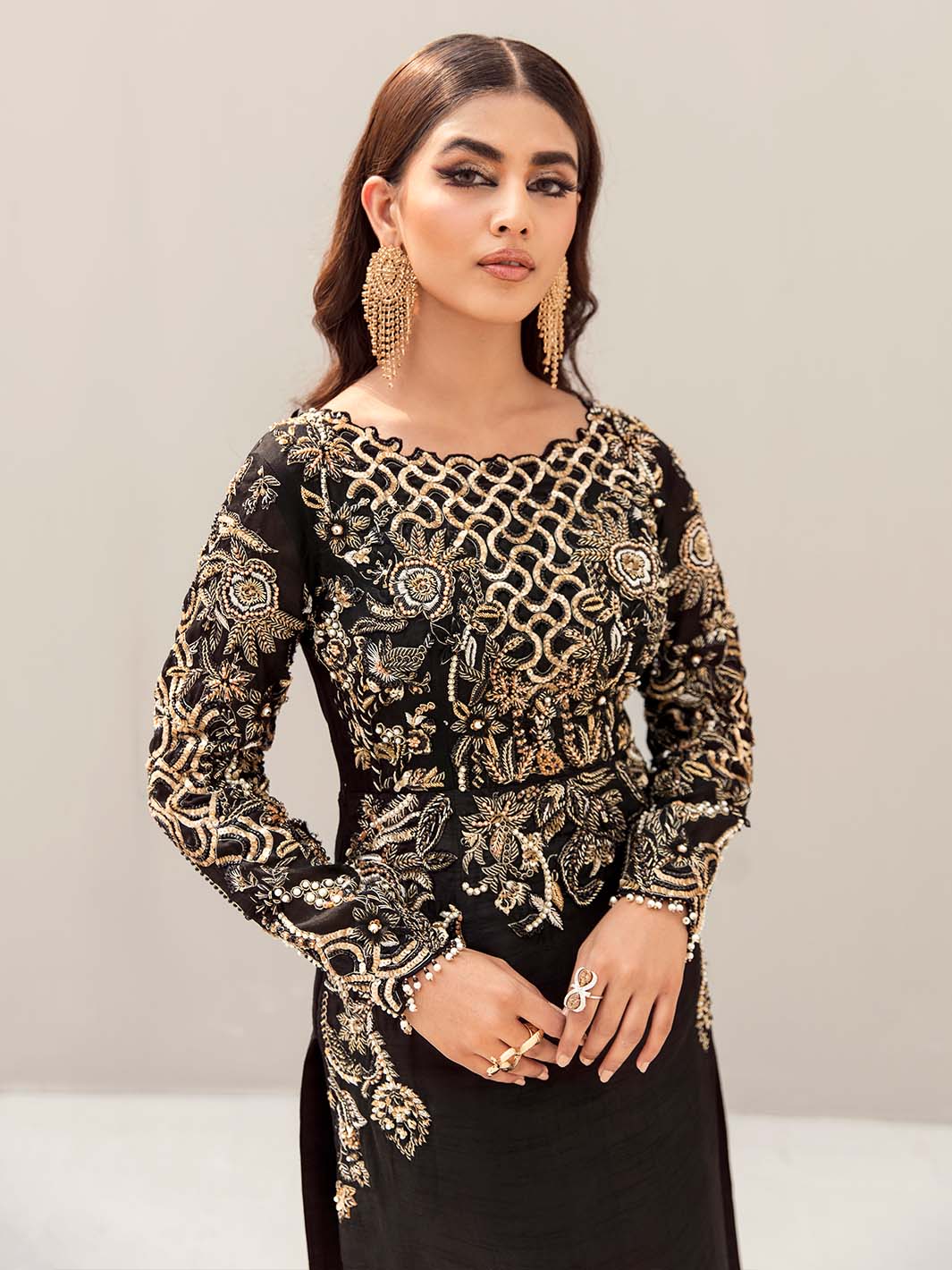 Qamar Black