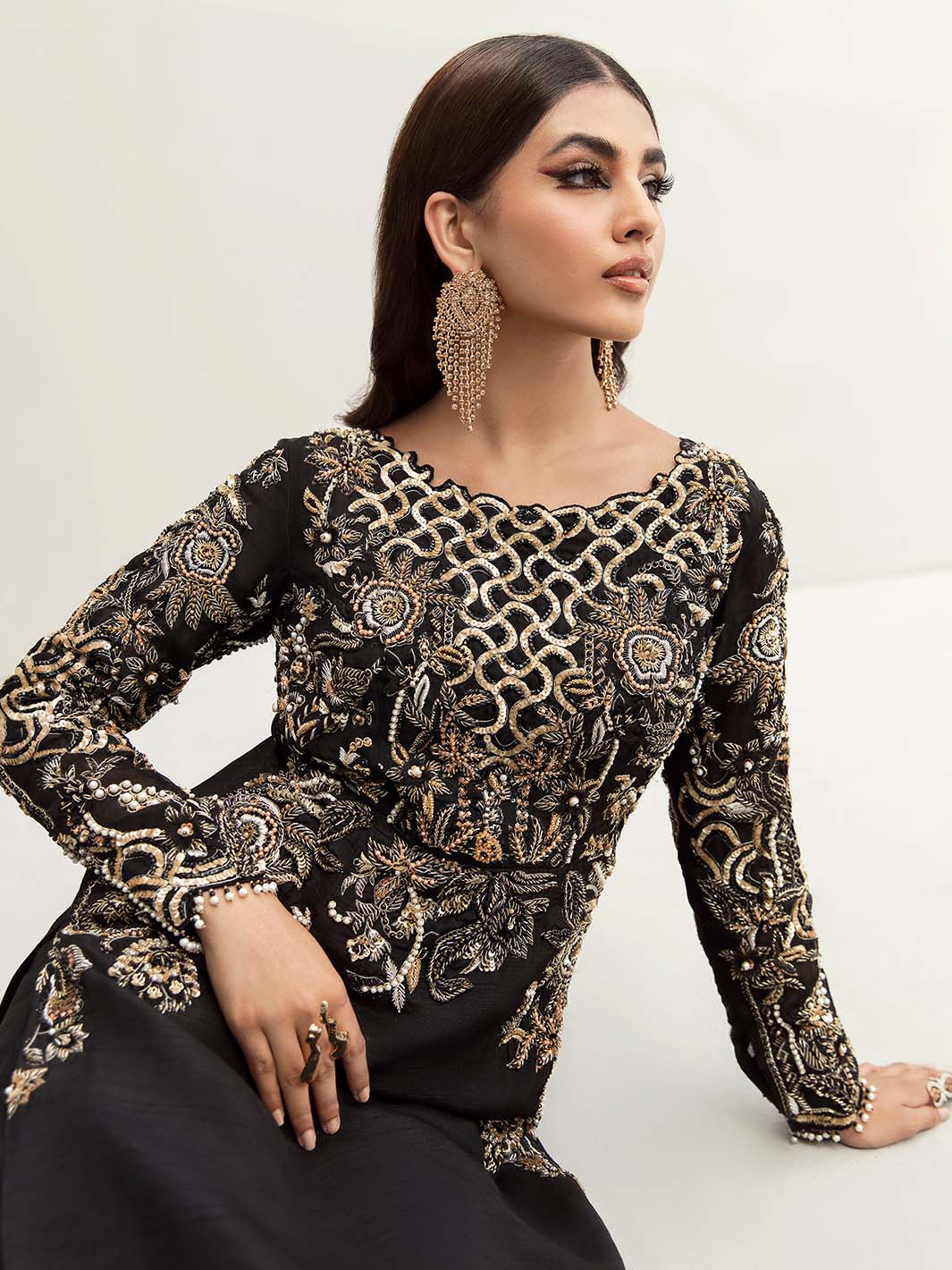 Qamar Black