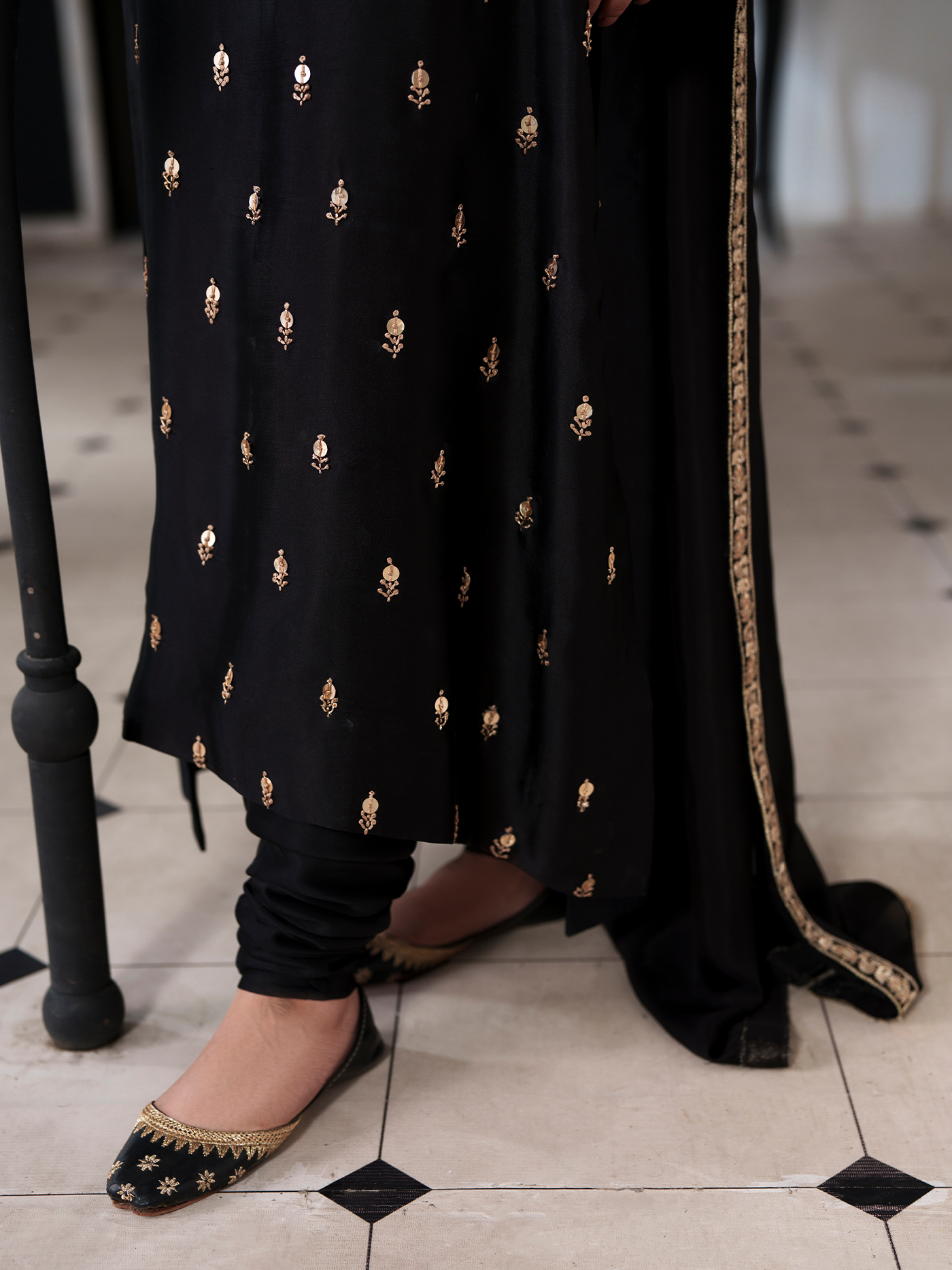 REGAL BLACK