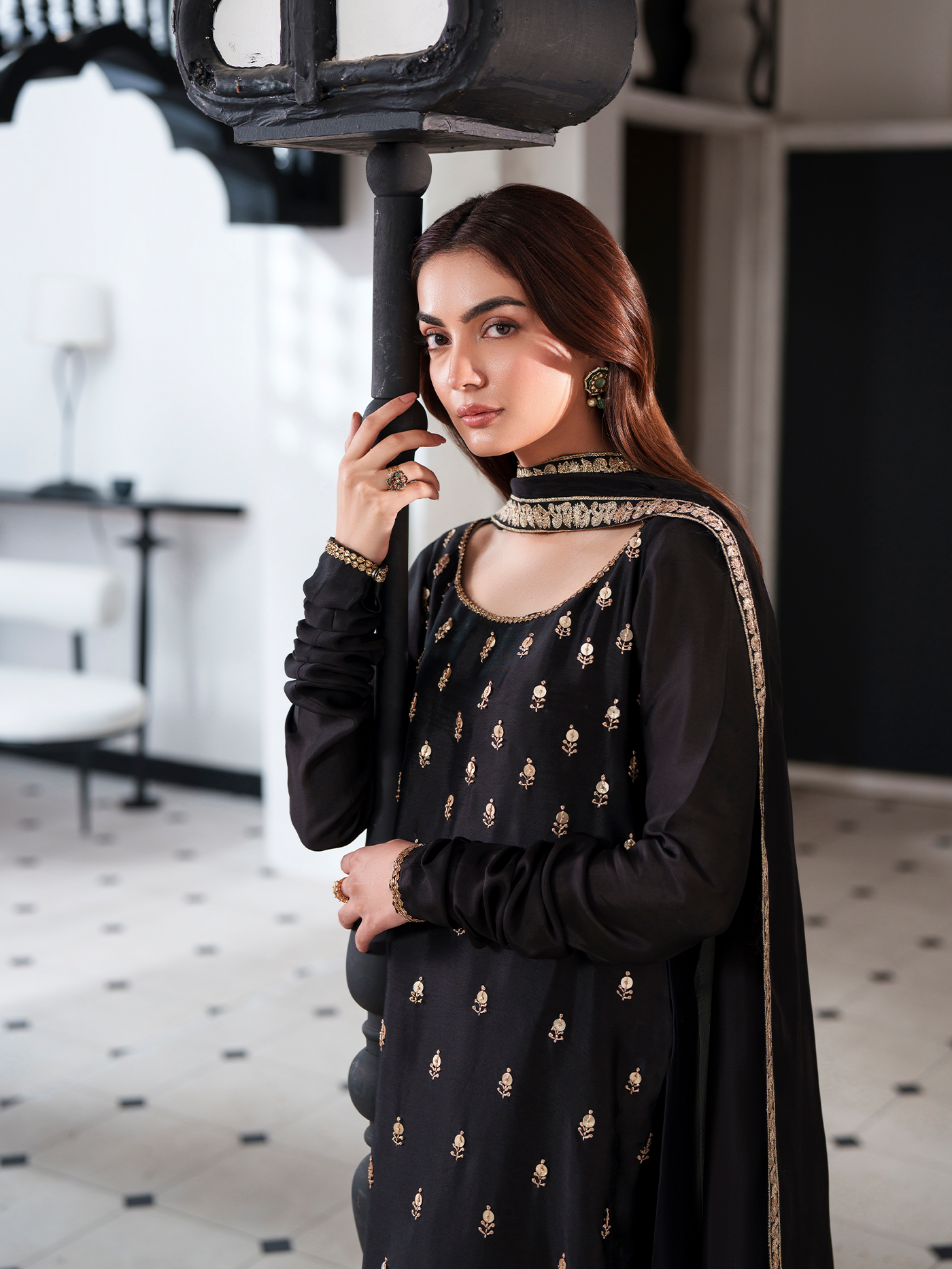 REGAL BLACK